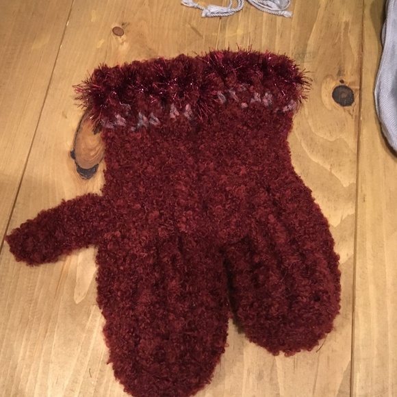 hat/scarf/mitten set